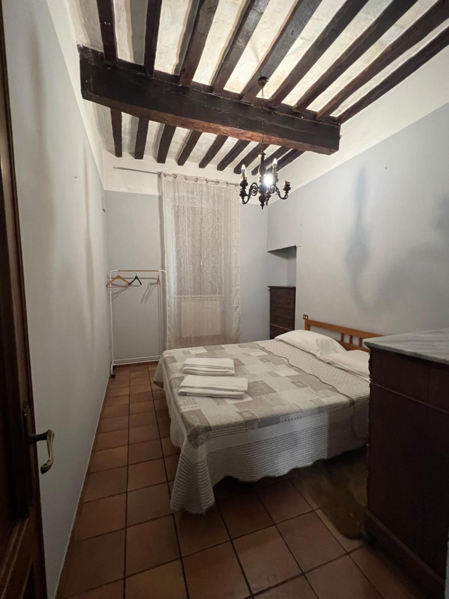 Locanda Del Duca Губио Екстериор снимка