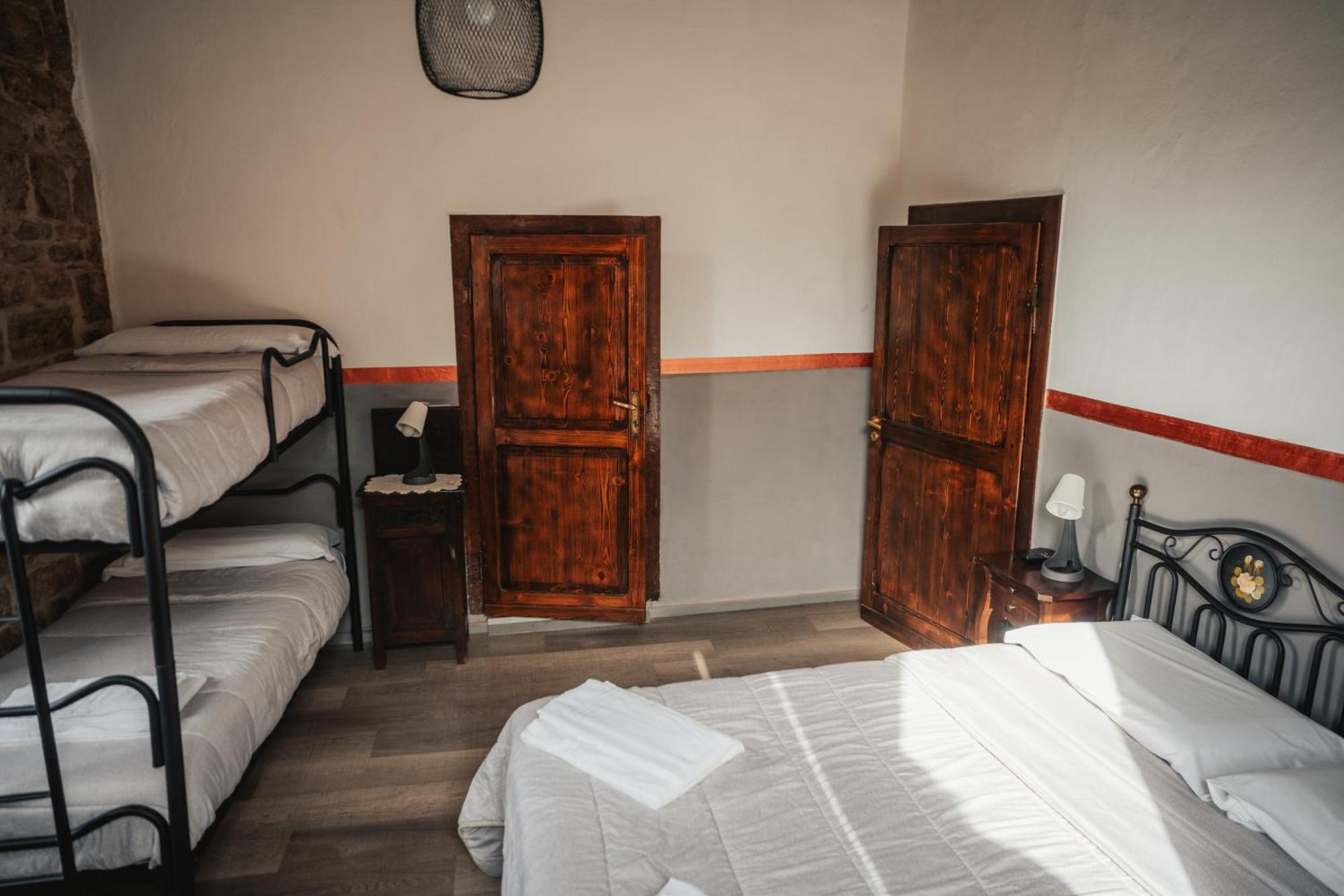 Locanda Del Duca Губио Екстериор снимка