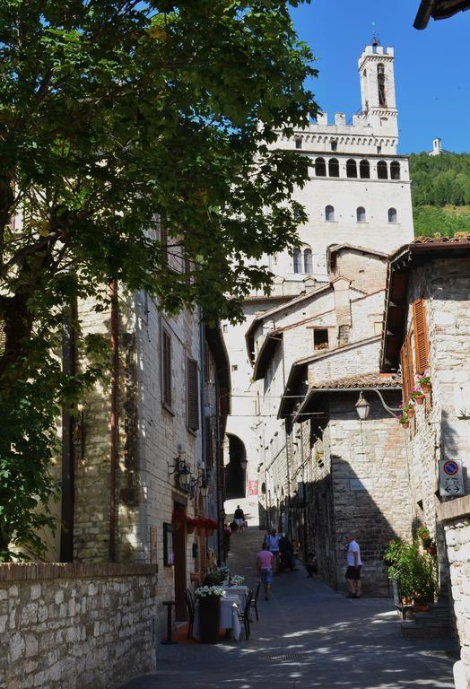 Locanda Del Duca Губио Екстериор снимка